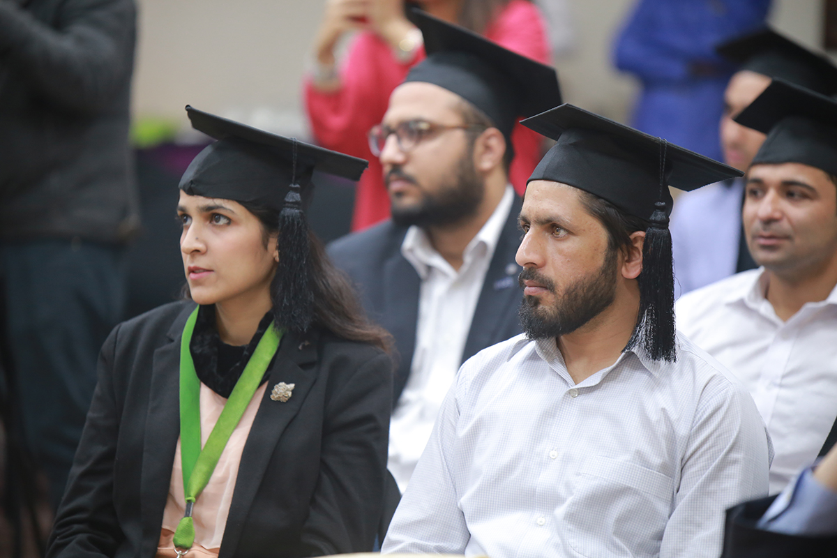 Alumnos graduados del primer Programa de la Academia Nielsen en Pakistán